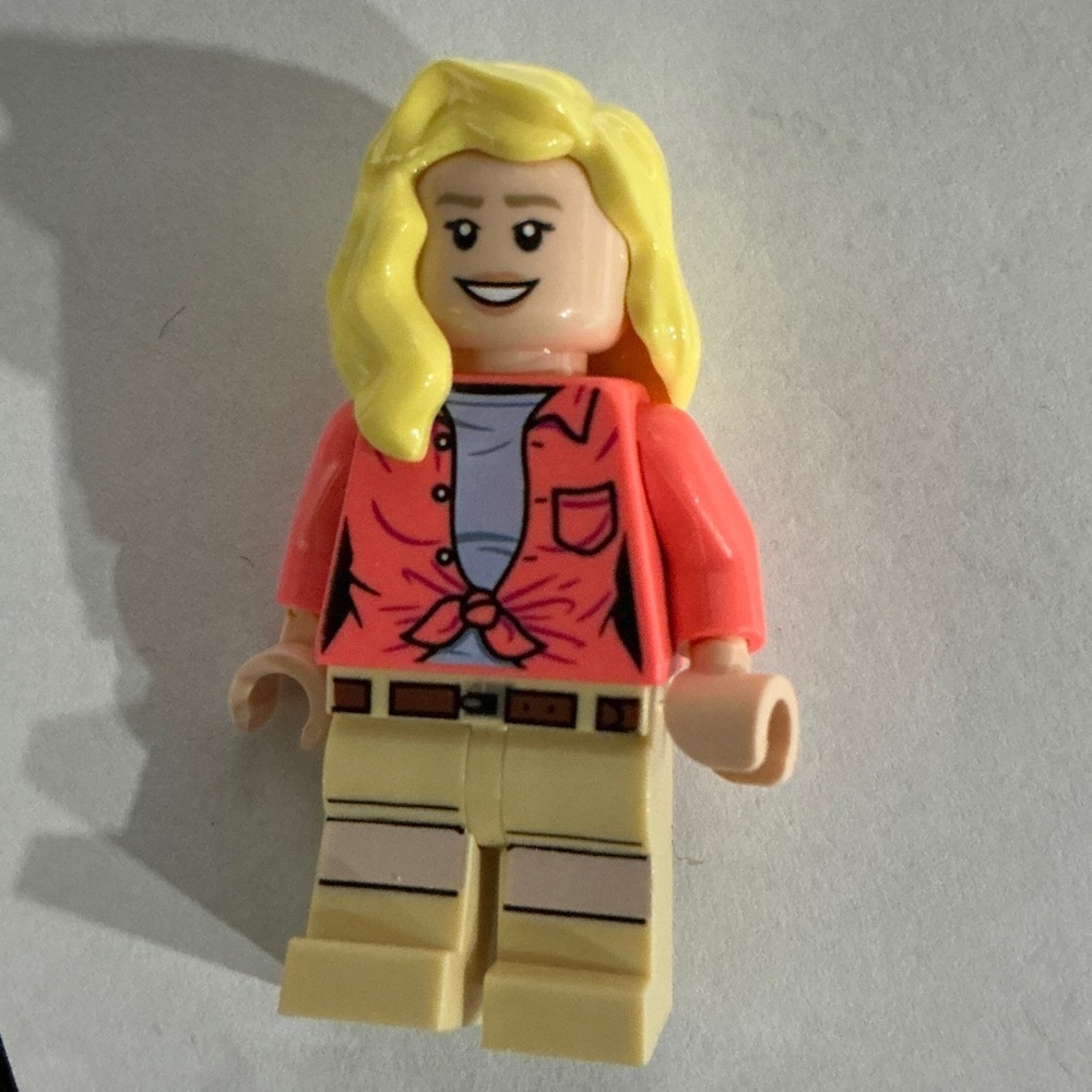 NEW LEGO Dr. Ellie Sattler Jurassic Park